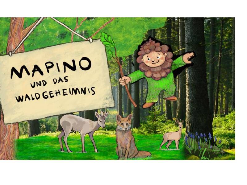 Wald mit Rehen, Fuchs und grüngekleidetem Mapino sowie dem Schild "Mapino und das Waldgeheimnis"