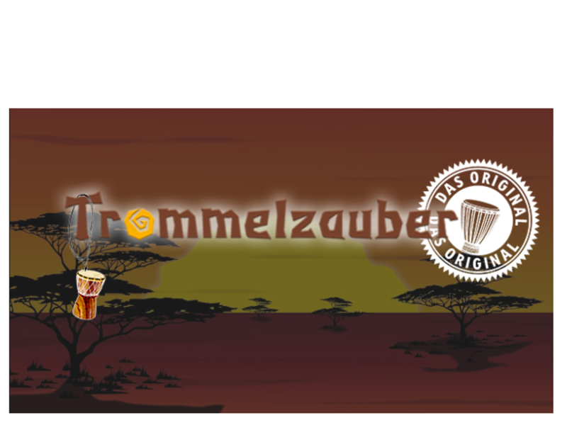 Trommelzauber Schriftzug über Sonnenuntergang in einer afrikanischen Savanne.